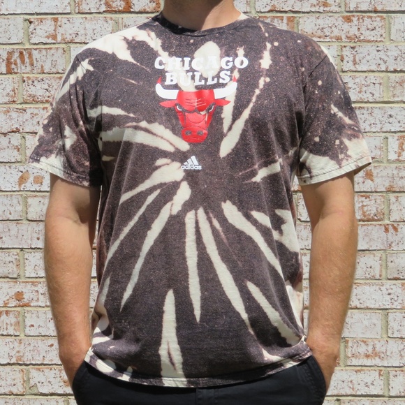 Chicago Bulls Adidas Spiral Bleach Tee XL - Picture 2 of 5